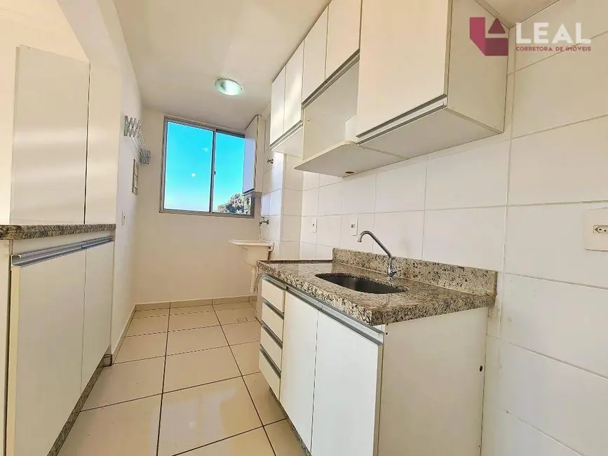 Apartamento com 2 quartos para alugar, 50m2 em Faisqueira, Pouso Alegre - MG - imagem 8 Foto 8 de Apartamento com 2 quartos para alugar, 50m2 em Faisqueira, Pouso Alegre - MG