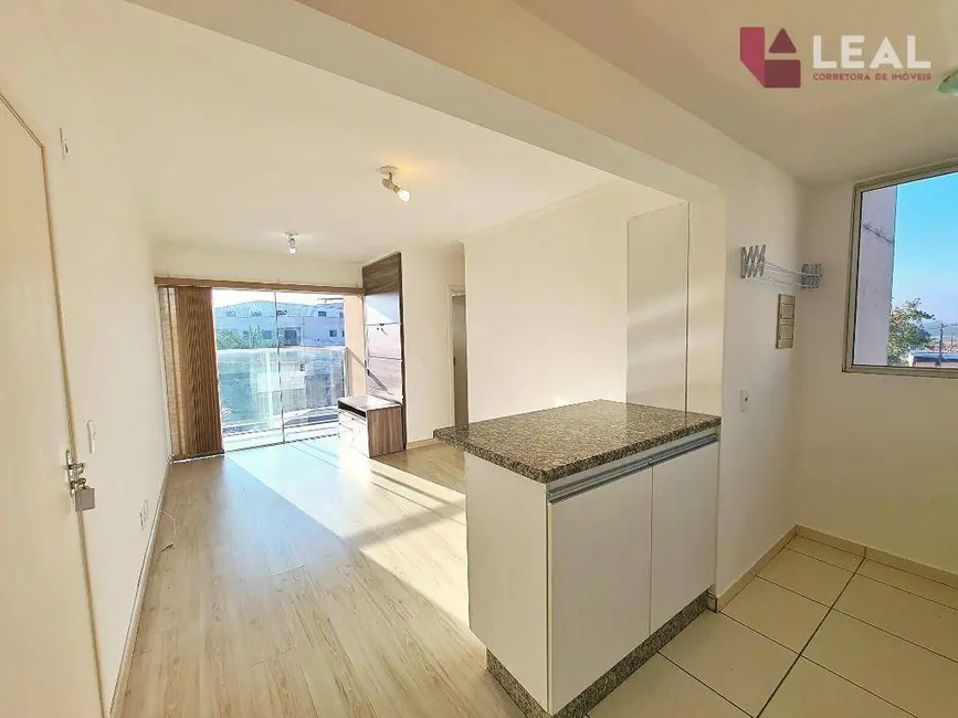 Apartamento com 2 quartos para alugar, 50m2 em Faisqueira, Pouso Alegre - MG - imagem 7 Foto 7 de Apartamento com 2 quartos para alugar, 50m2 em Faisqueira, Pouso Alegre - MG