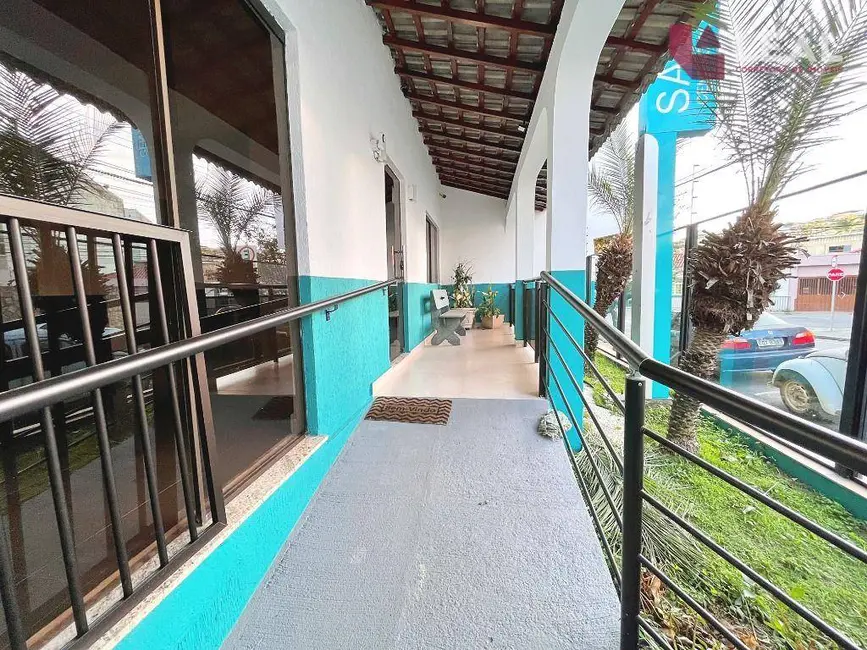 Foto 2 de Loja para alugar, 196m2 em Pouso Alegre - MG