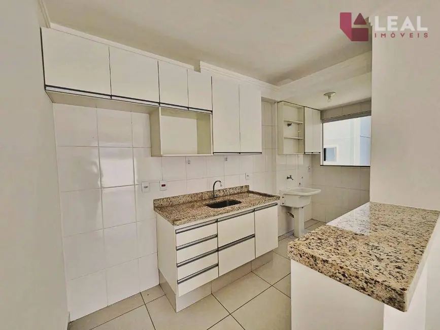 Apartamento com 2 quartos para alugar, 55m2 em Fátima I, Pouso Alegre - MG - imagem 3 Foto 3 de Apartamento com 2 quartos para alugar, 55m2 em Fátima I, Pouso Alegre - MG