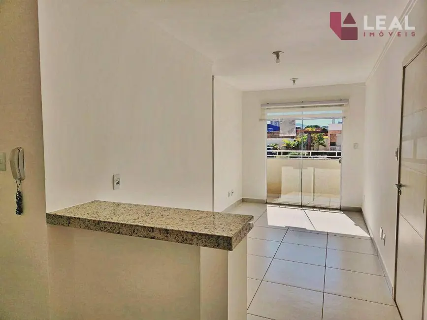 Apartamento com 2 quartos para alugar, 55m2 em Fátima I, Pouso Alegre - MG - imagem 2 Foto 2 de Apartamento com 2 quartos para alugar, 55m2 em Fátima I, Pouso Alegre - MG