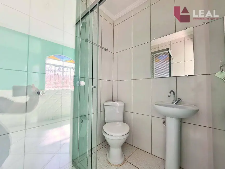 Foto 9 de Casa com 2 quartos para alugar, 92m2 em Centro, Pouso Alegre - MG