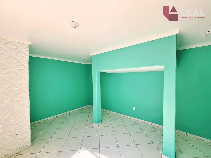 Foto 2 de Casa com 2 quartos à venda e para alugar, 92m2 em Centro, Pouso Alegre - MG