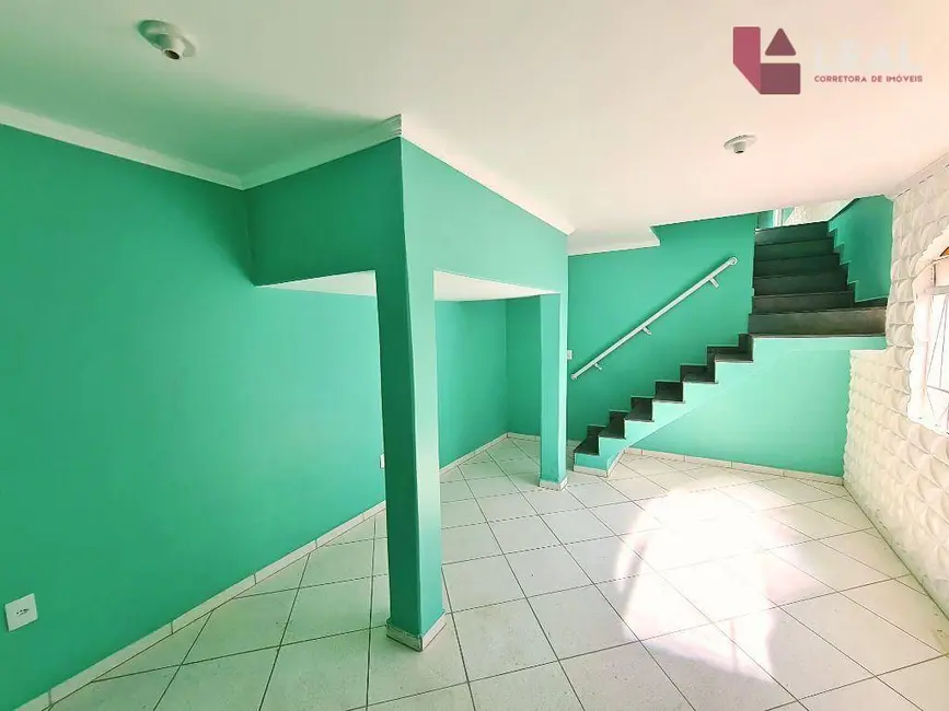 Foto 4 de Casa com 2 quartos para alugar, 92m2 em Centro, Pouso Alegre - MG