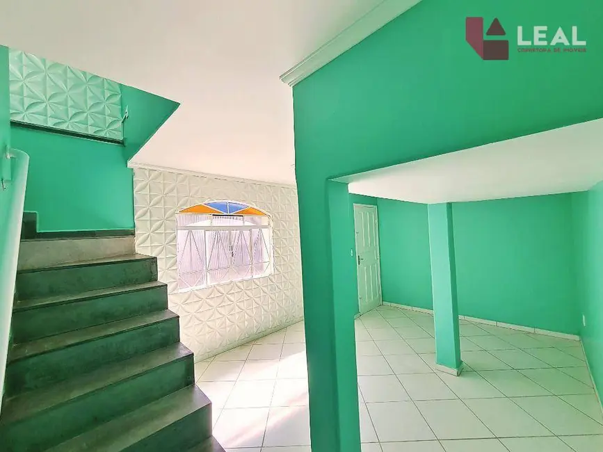 Foto 5 de Casa com 2 quartos para alugar, 92m2 em Centro, Pouso Alegre - MG