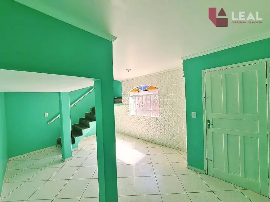 Foto 3 de Casa com 2 quartos para alugar, 92m2 em Centro, Pouso Alegre - MG