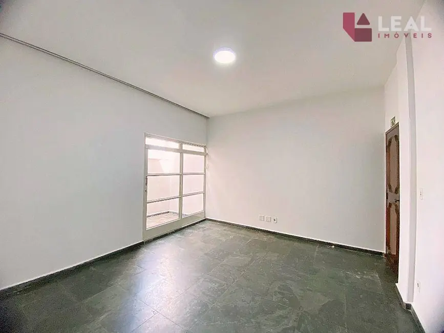 Foto 2 de Apartamento com 3 quartos para alugar, 123m2 em Alfredo Custódio de Paula, Pouso Alegre - MG