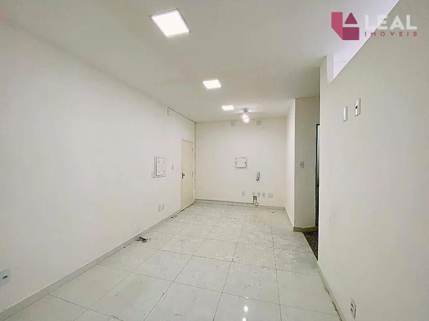 Sala Comercial para alugar, 88m2 em Centro, Pouso Alegre - MG - imagem 4 Foto 4 de Sala Comercial para alugar, 88m2 em Centro, Pouso Alegre - MG