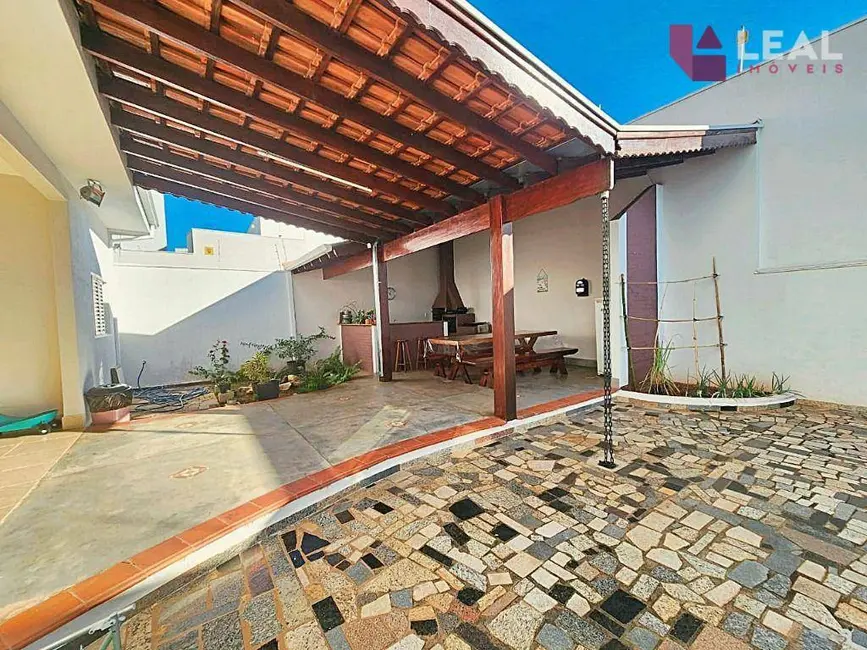 Foto 3 de Casa com 4 quartos à venda, 380m2 em Pousada dos Campos I, Pouso Alegre - MG