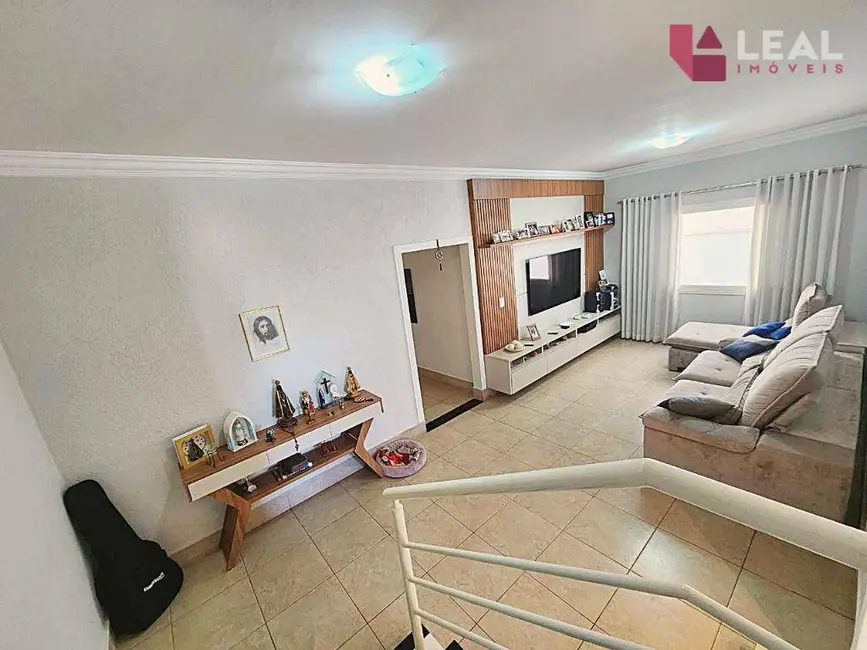 Foto 9 de Casa com 4 quartos à venda, 380m2 em Pousada dos Campos I, Pouso Alegre - MG