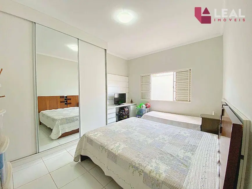 Foto 9 de Casa com 4 quartos à venda, 380m2 em Pousada dos Campos I, Pouso Alegre - MG