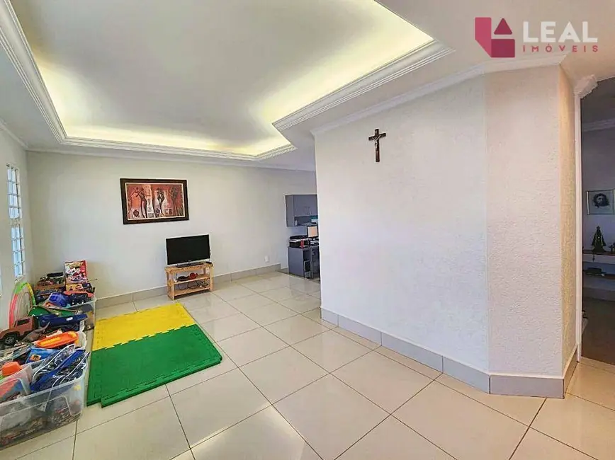 Foto 7 de Casa com 4 quartos à venda, 380m2 em Pousada dos Campos I, Pouso Alegre - MG