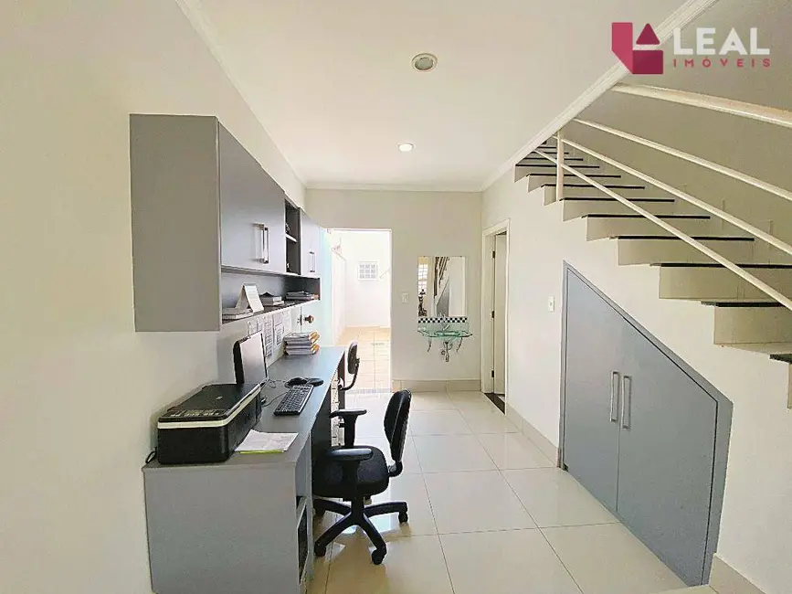 Foto 4 de Casa com 4 quartos à venda, 380m2 em Pousada dos Campos I, Pouso Alegre - MG