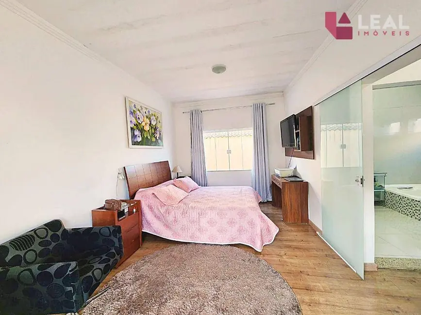 Casa com 4 quartos à venda, 466m2 em Pouso Alegre - MG - imagem 7 Foto 7 de Casa com 4 quartos à venda, 466m2 em Pouso Alegre - MG