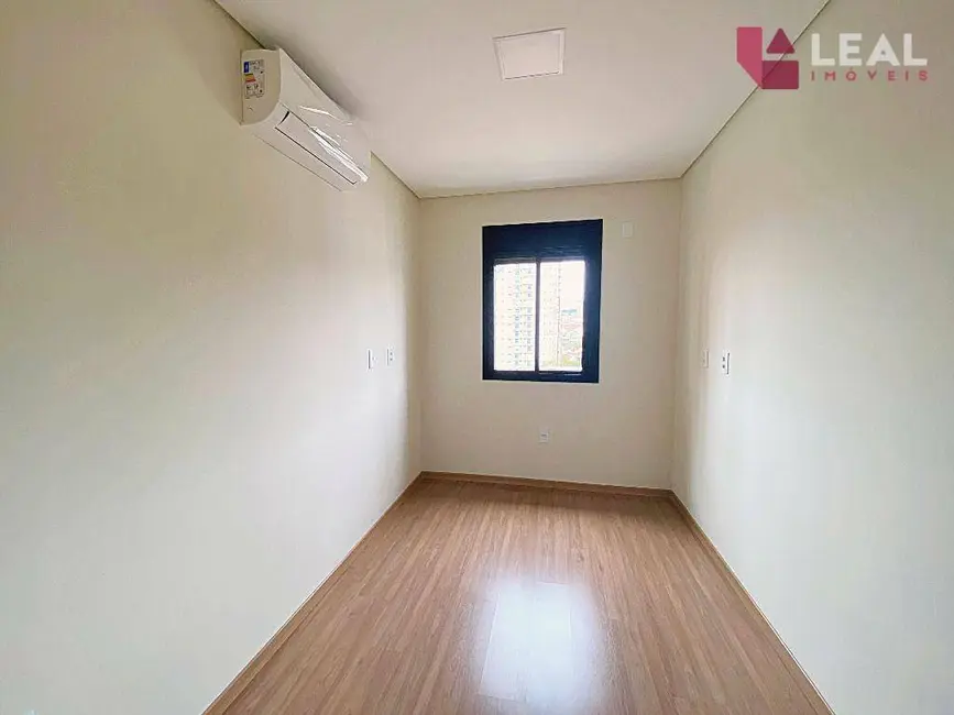 Apartamento com 3 quartos para alugar, 73m2 em Pouso Alegre - MG - imagem 9 Foto 9 de Apartamento com 3 quartos para alugar, 73m2 em Pouso Alegre - MG