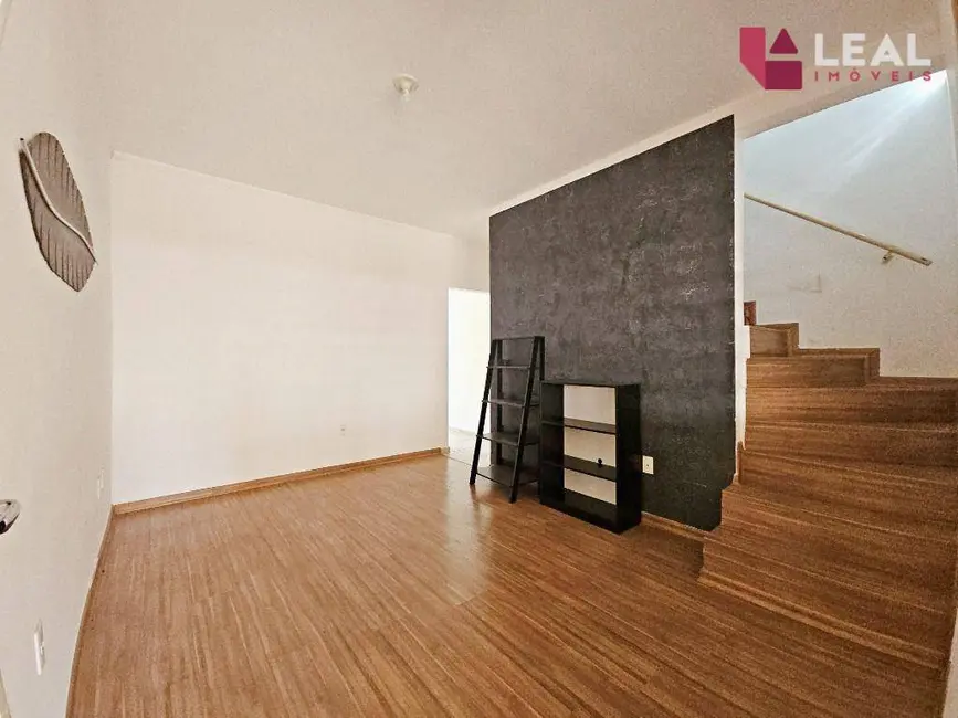 Foto 2 de Apartamento com 2 quartos à venda, 92m2 em Pouso Alegre - MG