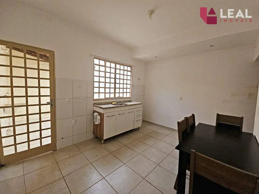Foto 7 de Apartamento com 2 quartos à venda, 92m2 em Pouso Alegre - MG