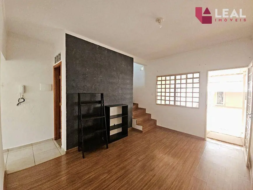 Foto 4 de Apartamento com 2 quartos à venda, 92m2 em Pouso Alegre - MG