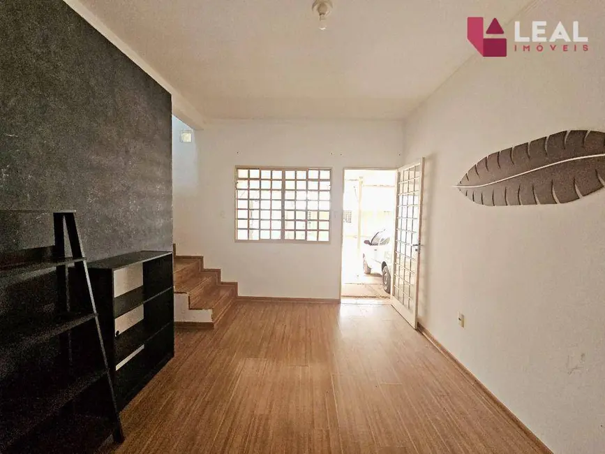 Foto 3 de Apartamento com 2 quartos à venda, 92m2 em Pouso Alegre - MG