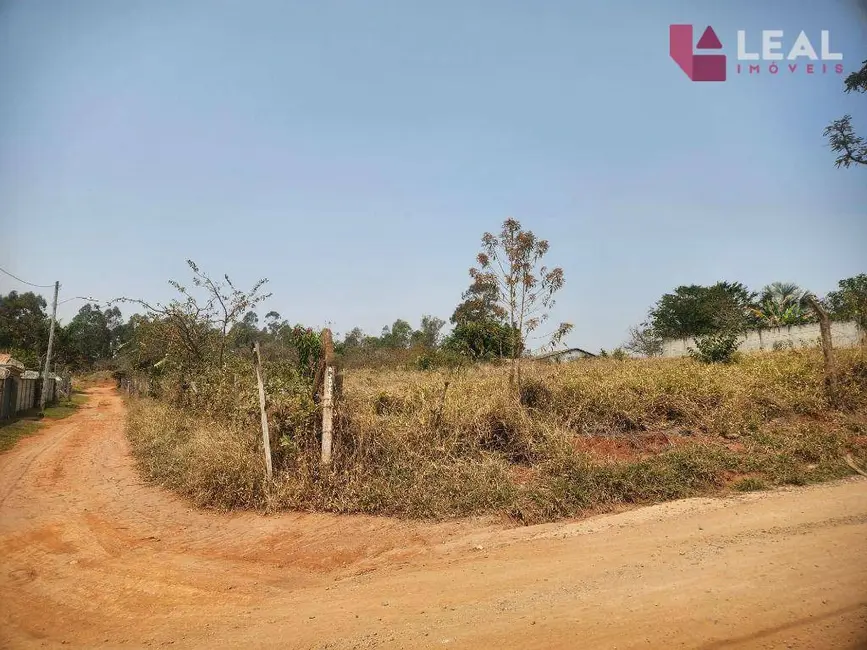 Foto 1 de Terreno / Lote à venda, 2500m2 em Pouso Alegre - MG