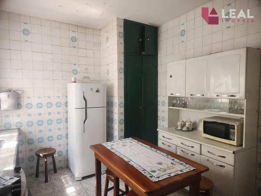 Casa com 3 quartos à venda, 200m2 em Santa Lúcia, Pouso Alegre - MG - imagem 3 Foto 3 de Casa com 3 quartos à venda, 200m2 em Santa Lúcia, Pouso Alegre - MG