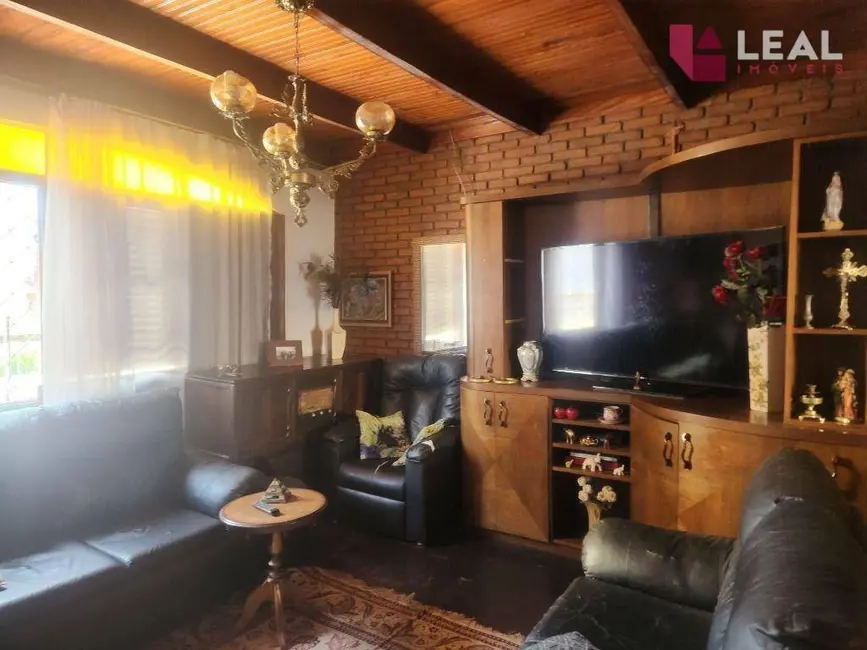 Foto 1 de Casa com 3 quartos à venda, 200m2 em Santa Lúcia, Pouso Alegre - MG