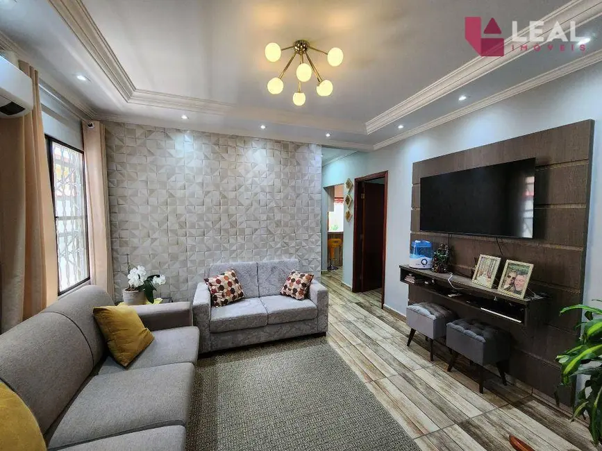 Foto 4 de Casa com 3 quartos à venda, 211m2 em Vila Beatriz, Pouso Alegre - MG