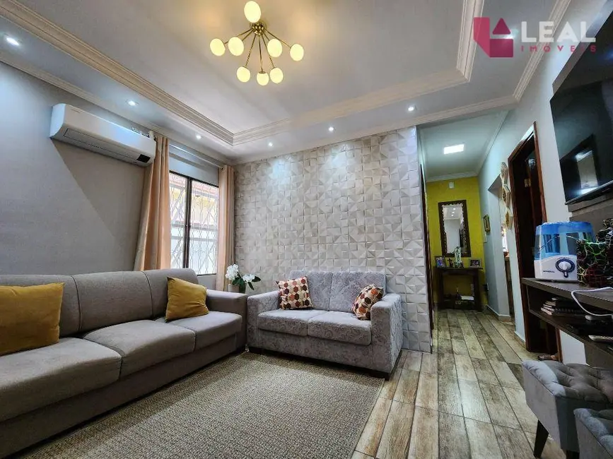 Foto 3 de Casa com 3 quartos à venda, 211m2 em Vila Beatriz, Pouso Alegre - MG