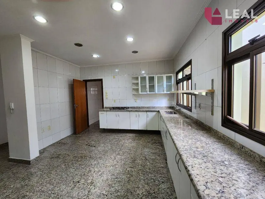 Casa com 3 quartos à venda, 450m2 em Fátima I, Pouso Alegre - MG - imagem 8 Foto 8 de Casa com 3 quartos à venda, 450m2 em Fátima I, Pouso Alegre - MG