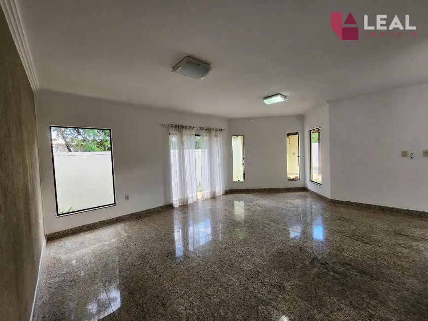 Casa com 3 quartos à venda, 450m2 em Fátima I, Pouso Alegre - MG - imagem 6 Foto 6 de Casa com 3 quartos à venda, 450m2 em Fátima I, Pouso Alegre - MG