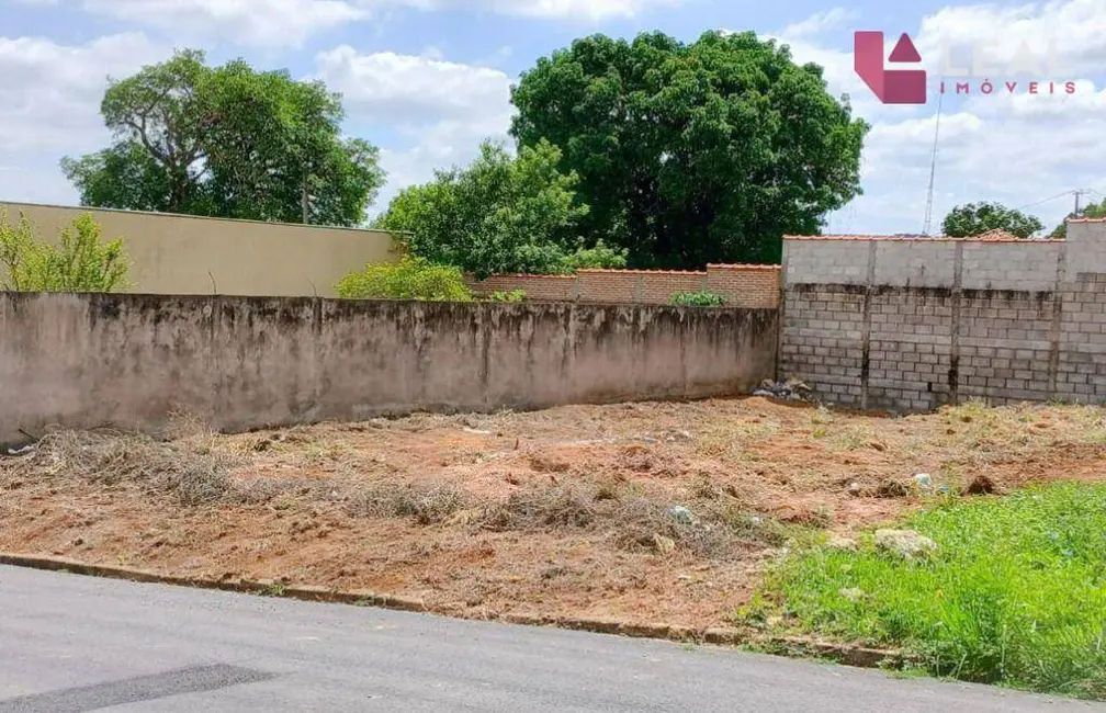 Foto 3 de Terreno / Lote à venda, 252m2 em Pouso Alegre - MG