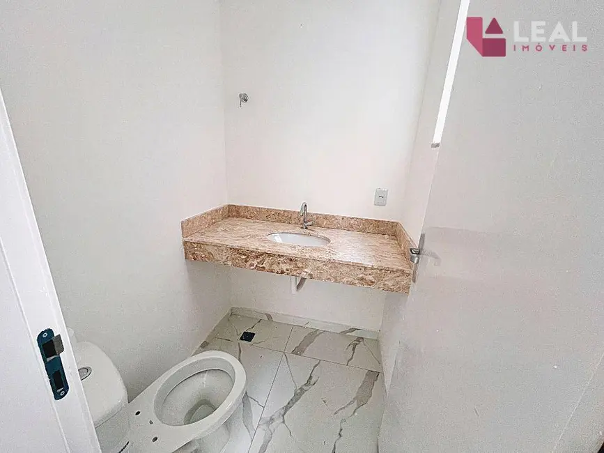 Casa de Condomínio com 3 quartos à venda, 185m2 em Pouso Alegre - MG - imagem 6 Foto 6 de Casa de Condomínio com 3 quartos à venda, 185m2 em Pouso Alegre - MG