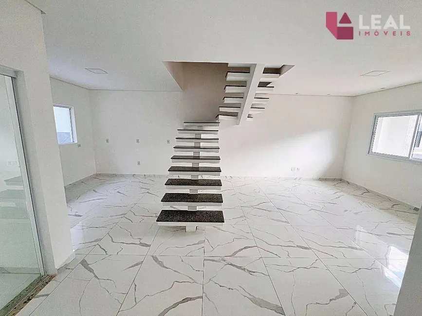 Casa de Condomínio com 3 quartos à venda, 185m2 em Pouso Alegre - MG - imagem 4 Foto 4 de Casa de Condomínio com 3 quartos à venda, 185m2 em Pouso Alegre - MG