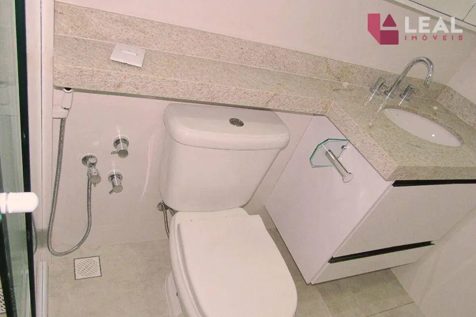 Apartamento com 3 quartos à venda, 105m2 em Pouso Alegre - MG - imagem 7 Foto 7 de Apartamento com 3 quartos à venda, 105m2 em Pouso Alegre - MG