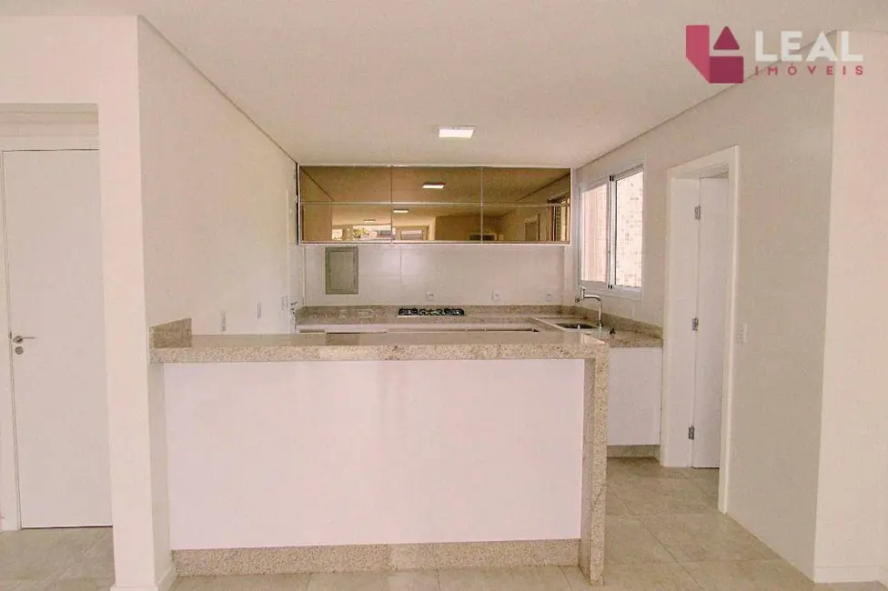 Apartamento com 3 quartos à venda, 105m2 em Pouso Alegre - MG - imagem 3 Foto 3 de Apartamento com 3 quartos à venda, 105m2 em Pouso Alegre - MG