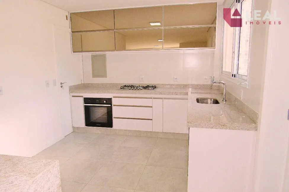 Apartamento com 3 quartos à venda, 105m2 em Pouso Alegre - MG - imagem 4 Foto 4 de Apartamento com 3 quartos à venda, 105m2 em Pouso Alegre - MG