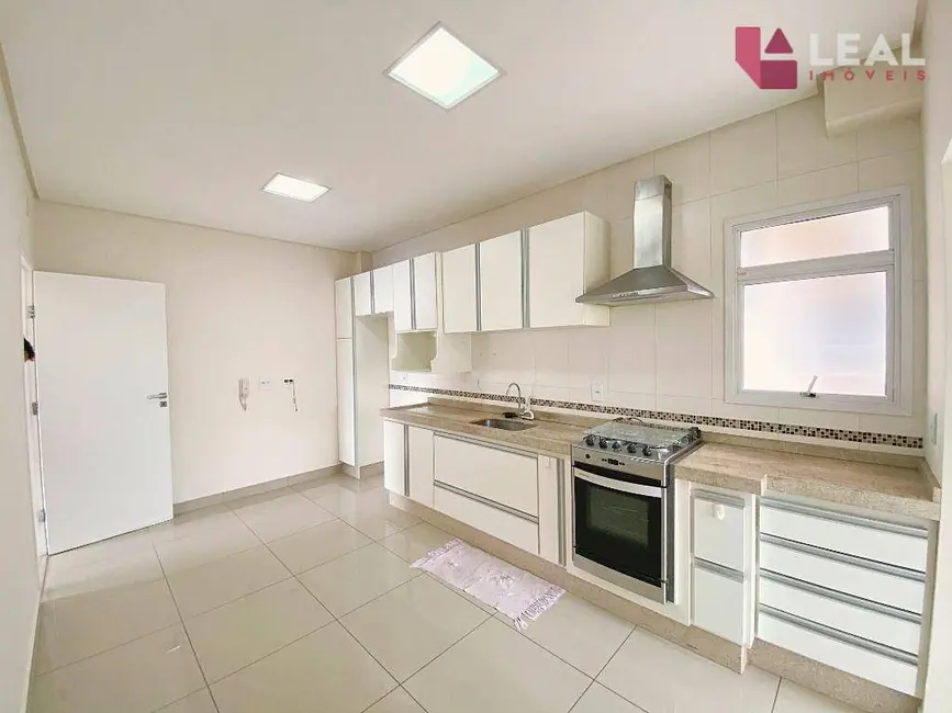 Foto 7 de Apartamento com 3 quartos para alugar, 120m2 em Pouso Alegre - MG