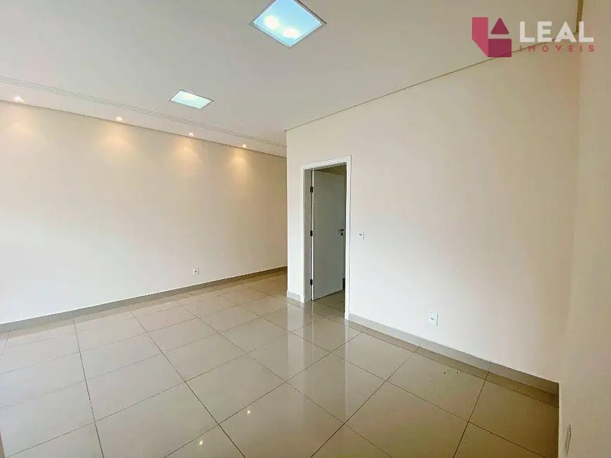 Foto 3 de Apartamento com 3 quartos para alugar, 120m2 em Pouso Alegre - MG