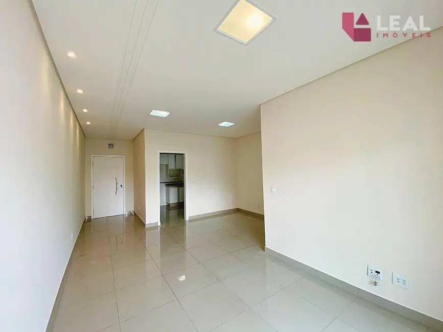 Foto 2 de Apartamento com 3 quartos para alugar, 120m2 em Pouso Alegre - MG