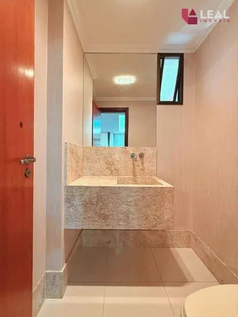 Apartamento com 4 quartos à venda, 223m2 em Pouso Alegre - MG - imagem 9 Foto 9 de Apartamento com 4 quartos à venda, 223m2 em Pouso Alegre - MG