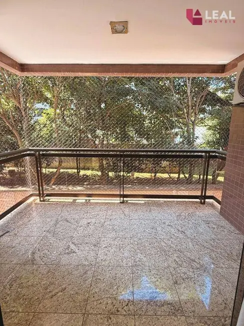 Apartamento com 4 quartos à venda, 223m2 em Pouso Alegre - MG - imagem 6 Foto 6 de Apartamento com 4 quartos à venda, 223m2 em Pouso Alegre - MG