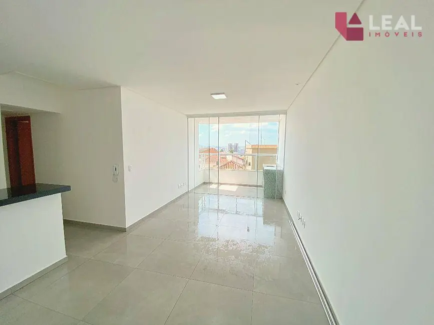Foto 2 de Apartamento com 2 quartos à venda, 75m2 em João Paulo II, Pouso Alegre - MG