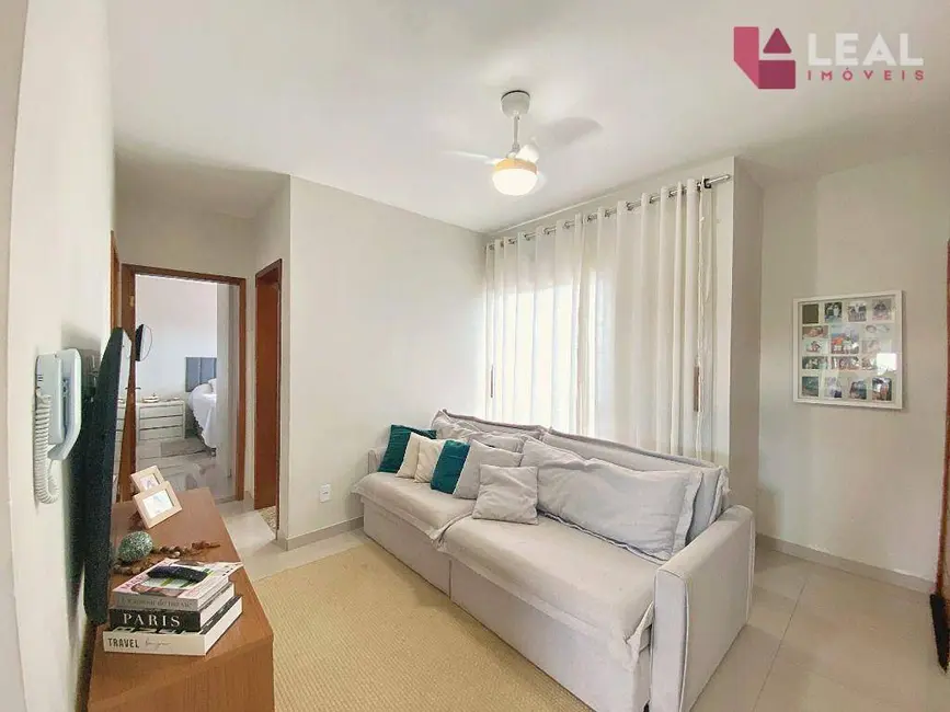 Foto 2 de Apartamento com 2 quartos à venda, 77m2 em Residencial Santa Branca, Pouso Alegre - MG