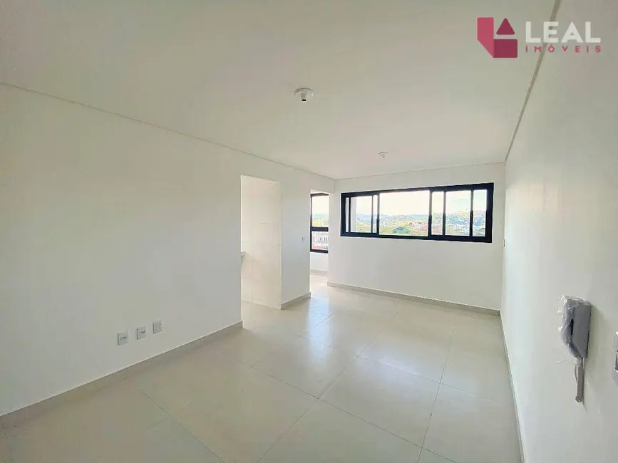 Foto 2 de Apartamento com 2 quartos à venda, 67m2 em Pouso Alegre - MG