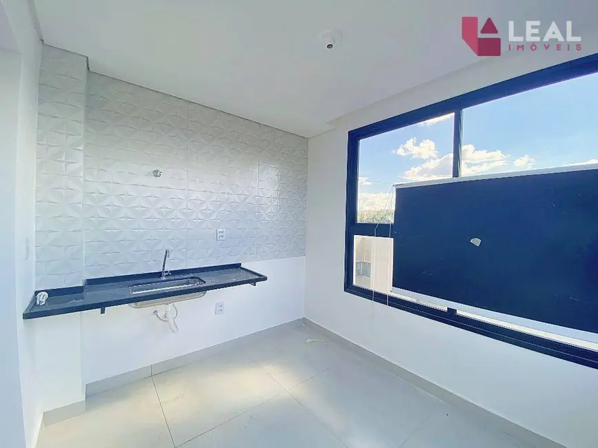 Foto 6 de Apartamento com 2 quartos à venda, 67m2 em Pouso Alegre - MG