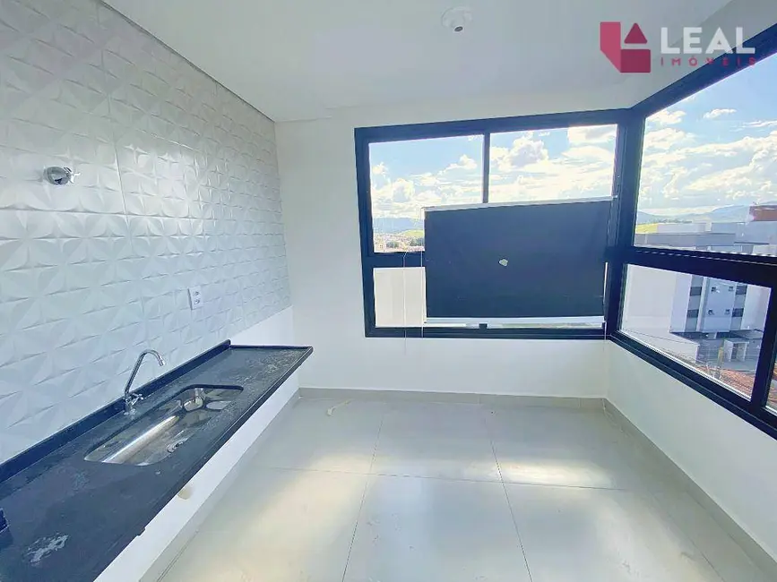 Foto 5 de Apartamento com 2 quartos à venda, 67m2 em Pouso Alegre - MG