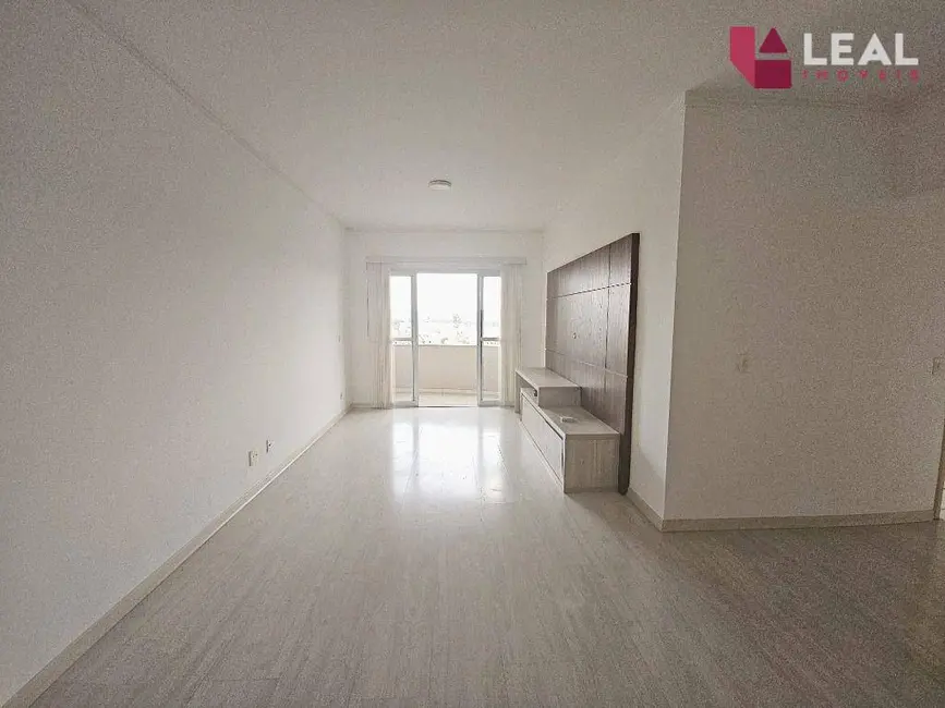 Foto 3 de Apartamento com 3 quartos para alugar, 107m2 em Fátima I, Pouso Alegre - MG
