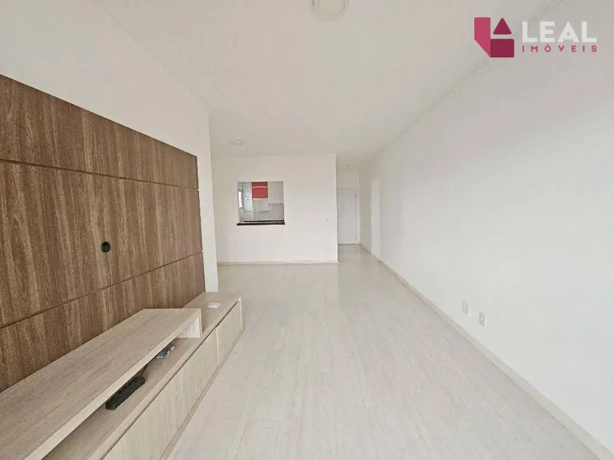 Foto 4 de Apartamento com 3 quartos para alugar, 107m2 em Fátima I, Pouso Alegre - MG