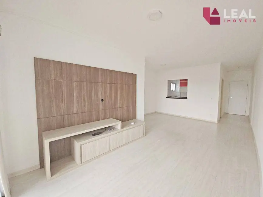 Foto 5 de Apartamento com 3 quartos para alugar, 107m2 em Fátima I, Pouso Alegre - MG