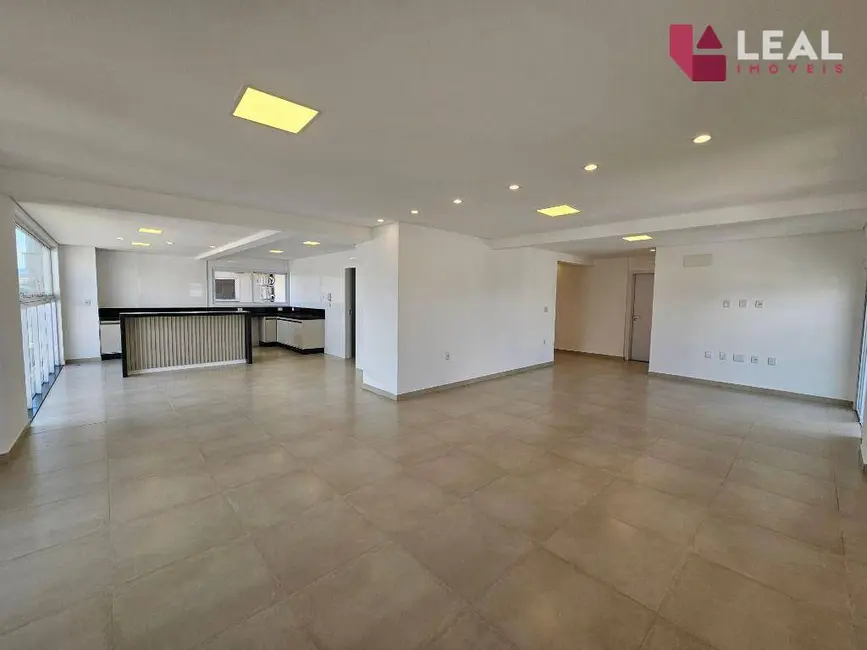 Foto 4 de Apartamento com 4 quartos à venda, 256m2 em Pouso Alegre - MG